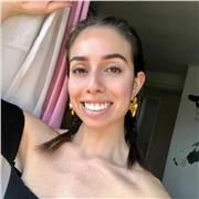 Profesora de Historia UC ofrece clases particulares